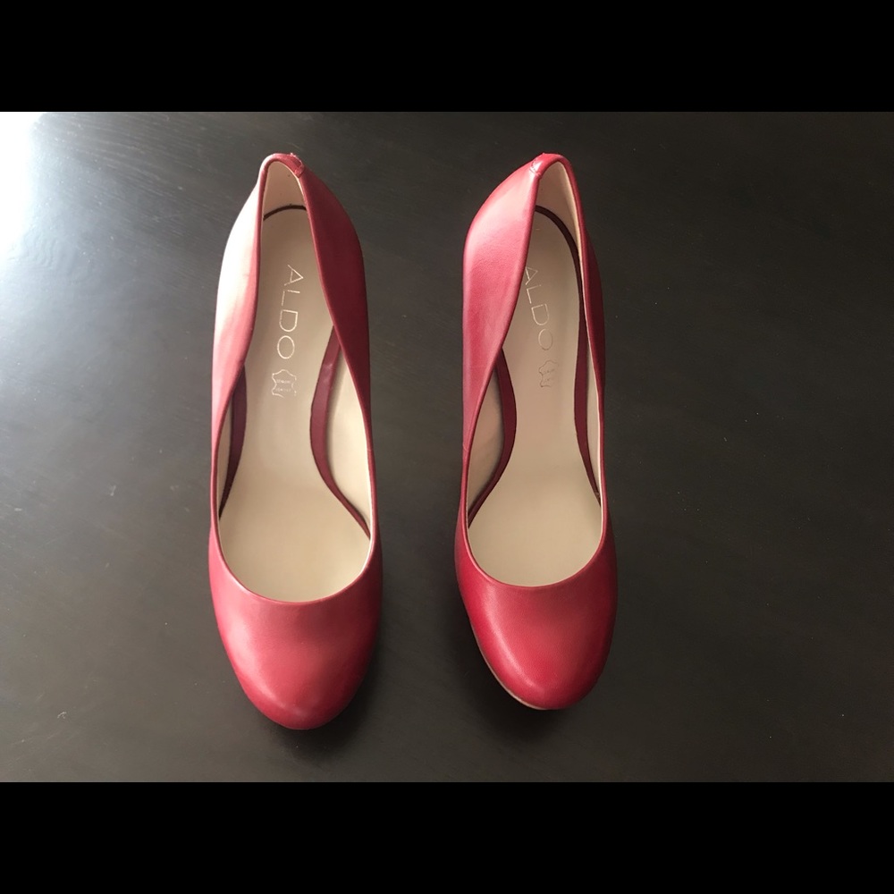 NWOT Red Aldo Leather Pumps